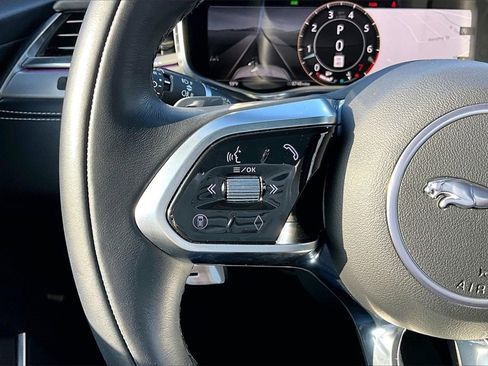 Used 2025 Jaguar F-PACE R-Dynamic S image 18