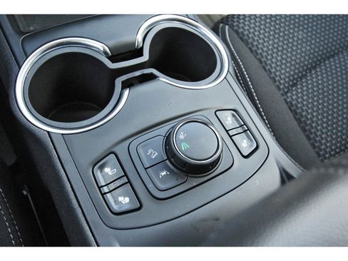 Used 2022 GMC Terrain SLE w/ Driver Convenience Package image 29