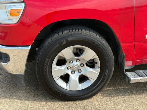 Used 2019 RAM 1500 Big Horn RWD image 12