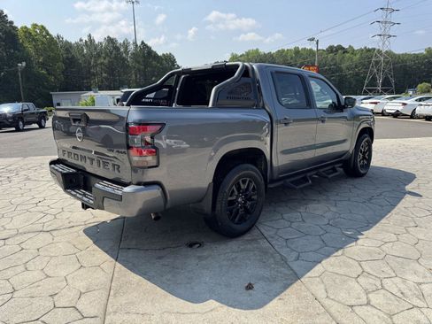 Used 2023 Nissan Frontier SV w/ Midnight Edition Package AWD/4WD image 12