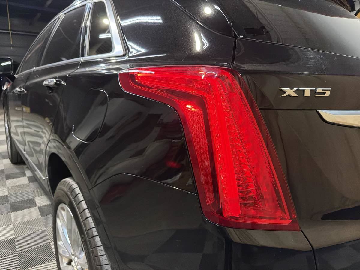Used 2018 Cadillac XT5 Platinum AWD/4WD image 8