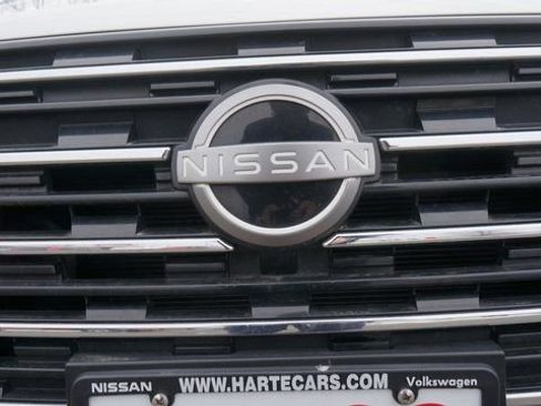 Used 2024 Nissan Rogue SV image 71