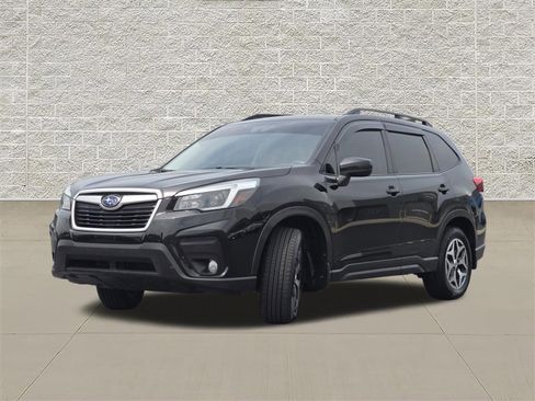 Used 2021 Subaru Forester Premium AWD/4WD image 3
