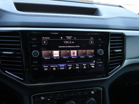 Used 2022 Volkswagen Atlas Cross Sport SEL Premium R-Line image 21