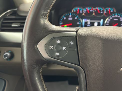 Used 2020 Chevrolet Suburban LT image 10