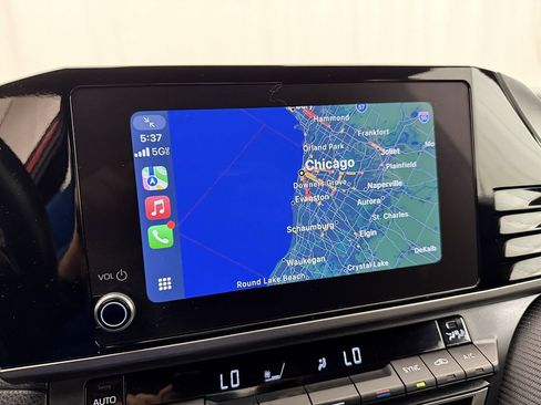 Used 2025 Toyota Camry SE FWD image 18