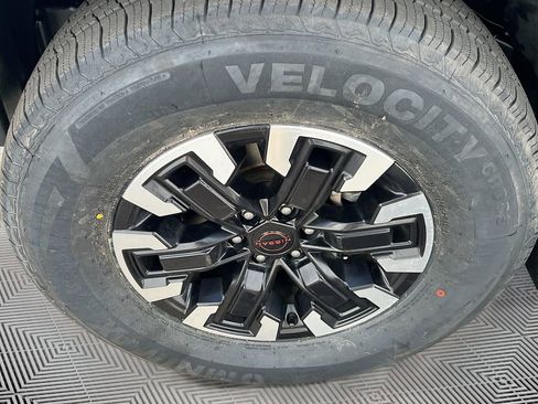Used 2022 Nissan Frontier PRO-4X AWD/4WD image 28