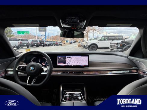 Used 2025 BMW 760i xDrive w/ Premium Package AWD/4WD image 20