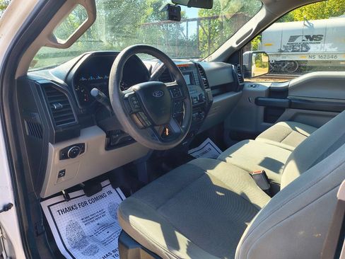 Used 2016 Ford F150 XL w/ Equipment Group 101A Mid RWD image 3
