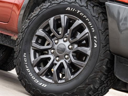 Used 2019 Ford Ranger Lariat w/ Equipment Group 501A Mid image 9