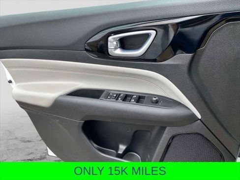 Certified 2024 Jeep Compass Limited image 22