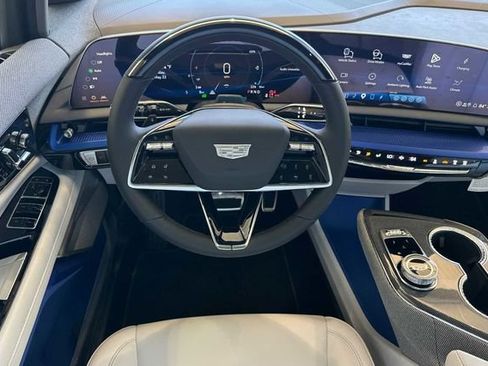 New 2026 Cadillac Optiq Sport 1 w/ LPO, Floor Liner Package AWD/4WD image 14
