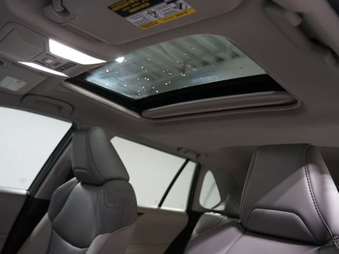 Certified 2022 Toyota RAV4 XLE Premium FWD image 33