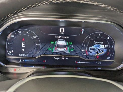 Certified 2023 GMC Yukon XL SLE w/ Gmc Pro Safety Plus Package image 17