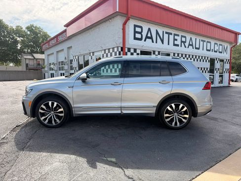 Used 2019 Volkswagen Tiguan SEL Premium R-Line AWD/4WD image 2