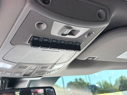 Used 2018 Ford F250 Lariat w/ Lariat Ultimate Package AWD/4WD image 7