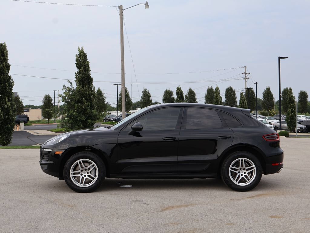 Used 2018 Porsche Macan AWD/4WD image 4