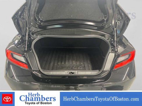 Used 2024 Toyota GR86 Premium RWD image 4