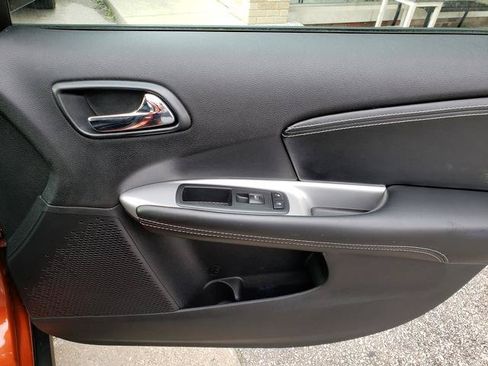 Used 2014 Dodge Journey SXT w/ Flexible Seating Group FWD image 19