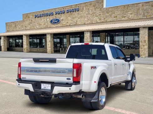 Used 2020 Ford F450 Platinum w/ FX4 Off-Road Package AWD/4WD image 5