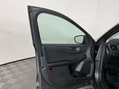 Used 2025 Ford Escape Active w/ Cold Weather Package image 12