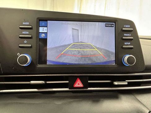 Certified 2025 Hyundai Elantra SE FWD image 16