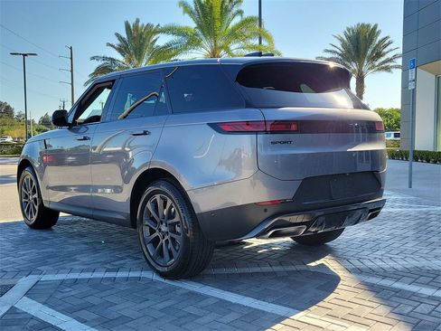 Certified 2025 Land Rover Range Rover Sport SE image 3