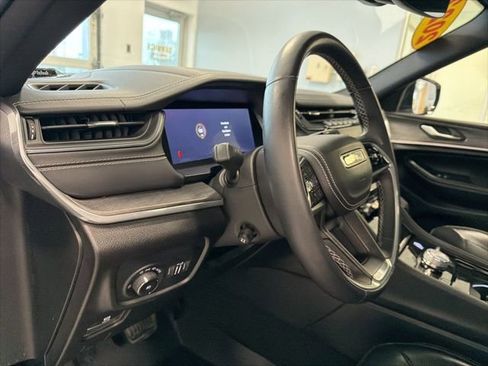 Used 2022 Jeep Grand Cherokee Overland image 23