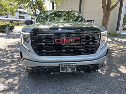 Used 2024 GMC Sierra 1500 Denali w/ Technology Package AWD/4WD image 2