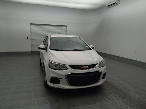 Used 2018 Chevrolet Sonic LT w/ Convenience Package image 14