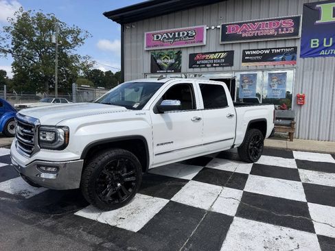 Used 2018 GMC Sierra 1500 SLT AWD/4WD image 2