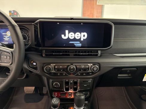 New 2025 Jeep Wrangler Unlimited Rubicon 392 image 31