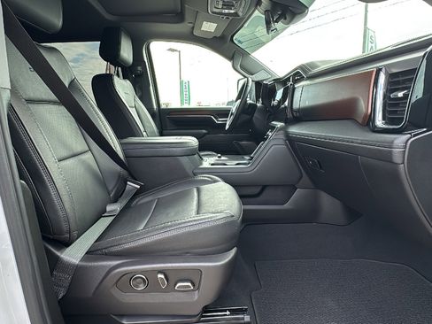 Used 2024 GMC Sierra 2500 Denali w/ Denali Reserve Package image 27