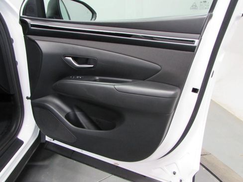 Used 2023 Hyundai Tucson SEL w/ Convenience Package AWD/4WD image 16
