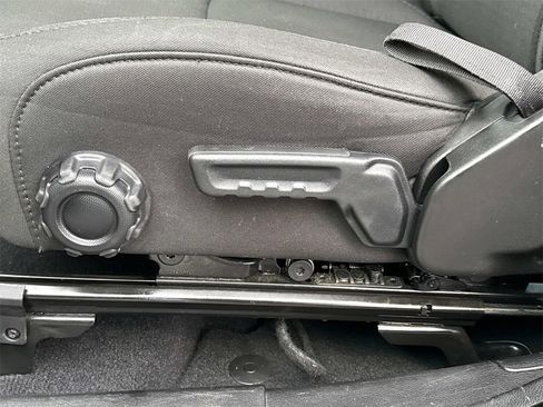 Used 2023 Jeep Wrangler Sport S image 17