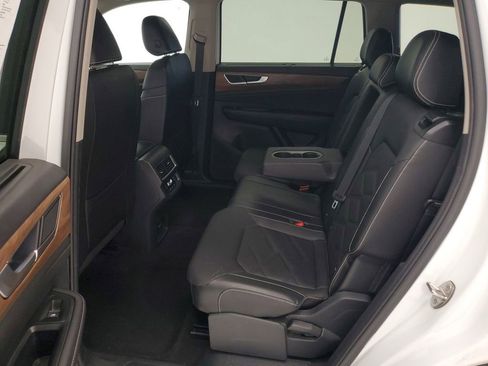 Used 2025 Volkswagen Atlas SE image 22
