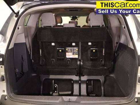 Used 2021 Toyota Sienna LE FWD image 32
