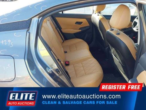 Used 2024 Nissan Sentra SV w/ SV Premium Package image 15