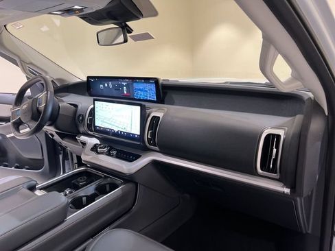 Certified 2025 Ford Expedition Max Active AWD/4WD image 27