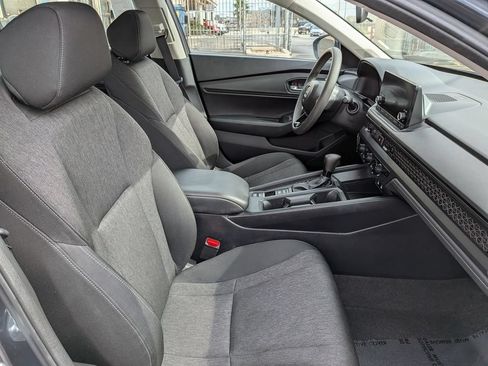 Used 2025 Honda Accord SE image 30
