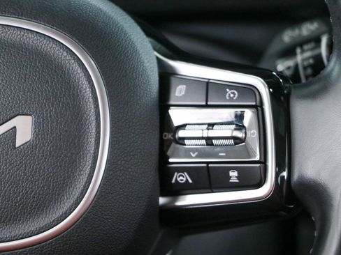Used 2022 Kia Carnival SX Prestige FWD image 14