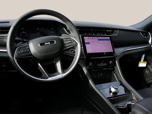 New 2025 Jeep Grand Cherokee Limited w/ Black Appearance Package image 14