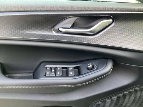 New 2025 Jeep Grand Cherokee Laredo X w/ Luxury Tech Group I AWD/4WD image 24