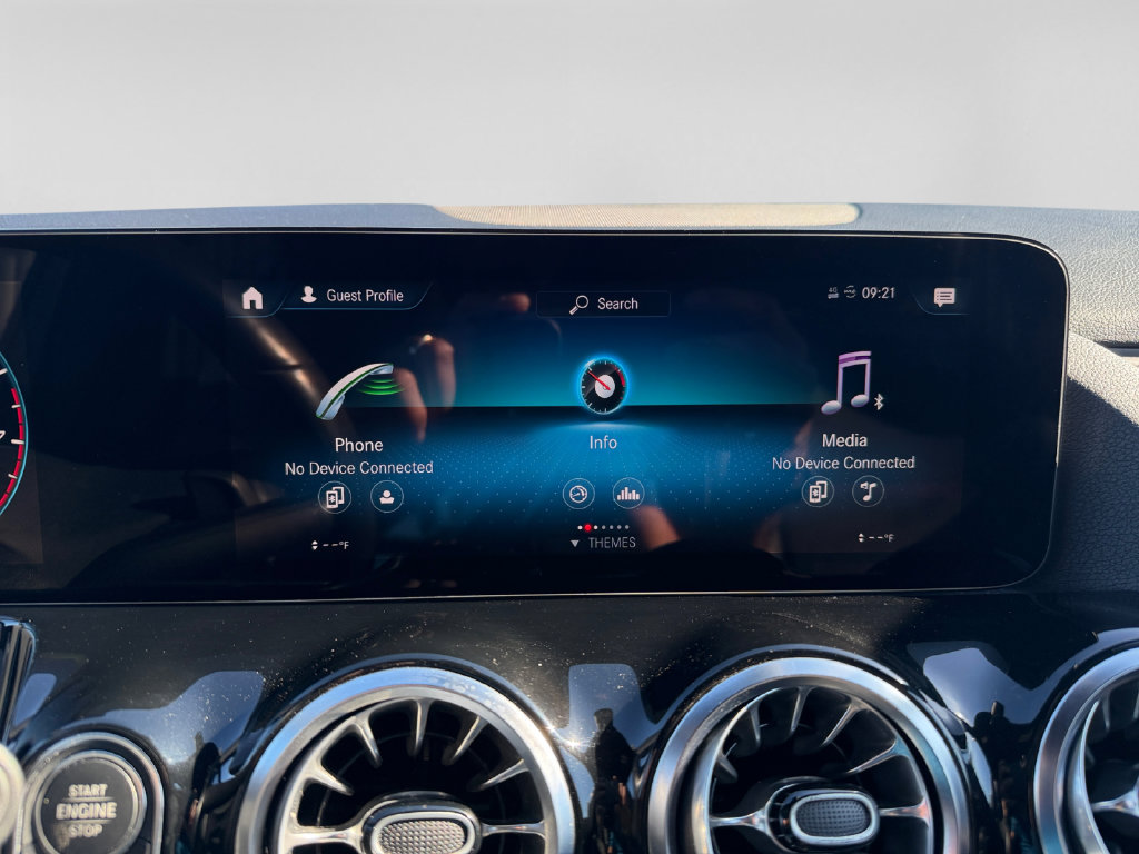 Used 2023 Mercedes-Benz GLA 250 4MATIC image 15