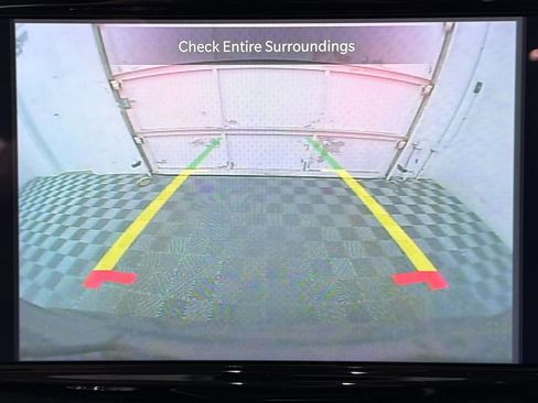 Used 2023 Chrysler Pacifica Touring-L image 24