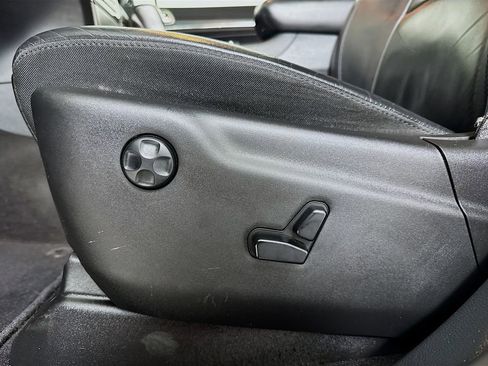 Used 2020 Jeep Grand Cherokee Limited image 18