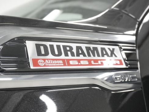 Used 2022 GMC Sierra 2500 AT4 w/ AT4 Premium Plus Package AWD/4WD image 9