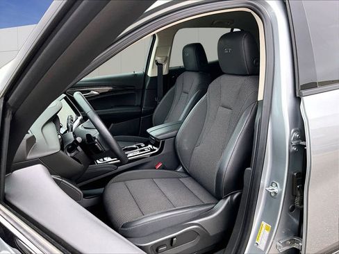 Used 2023 Buick Envision Preferred w/ Sport Touring Package AWD/4WD image 5