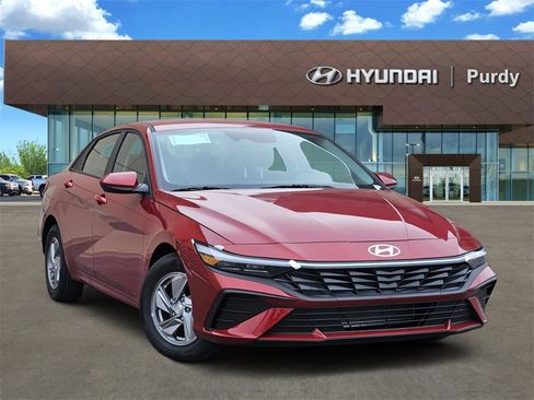New 2025 Hyundai Elantra SE image 1