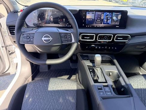 New 2026 Nissan Sentra SV w/ SV Convenience Package FWD image 18
